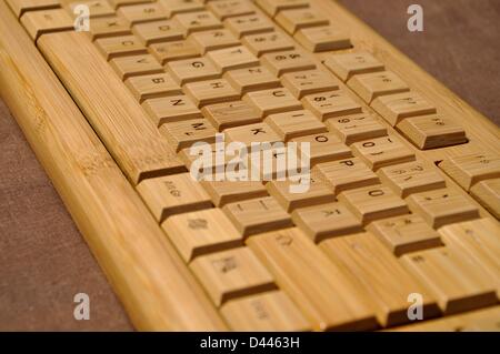 Illustration - A PC keyboard made from bamboo is pictured on a table in Berlin, Germany, 5 June 2011. Photo: Berliner Verlag/S.Steinach