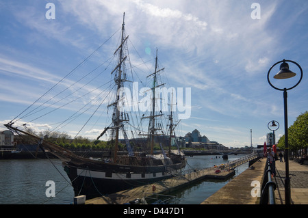 Horizontal view of the Jeanie Johnston replica housing the Tallship and Famine Museum on the Quayside in Dublin. Stock Photo