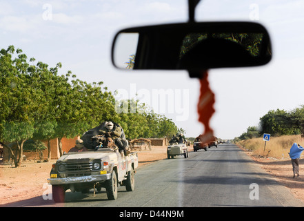 NIGER, about 2000 chadian armed soldier from Chad withToyota pickup on the way to Mali, they are part of ECOWAS mission in the Mali war in 2012 to support the french troops against islamist terror groups Stock Photo