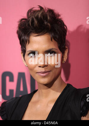 March 5, 2013 - Hollywood, California, U.S. - Halle Berry arrives for the premiere of the film 'The Call' at the ArcLight theater. (Credit Image: Credit:  Lisa O'Connor/ZUMAPRESS.com/Alamy Live News) Stock Photo