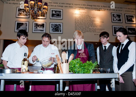 London, UK. 6th March 2013.  Mayor Boris Johnson meets Raymond Blanc and some of his new apprentices hired as part of the top chef and restauranteur's backing of the Mayor's drive to boost apprenticeships in the capital. Credit:  pcruciatti / Alamy Live News Stock Photo