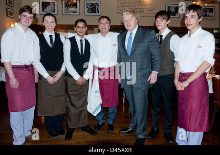 London, UK. 6th March 2013.  Mayor Boris Johnson meets Raymond Blanc and some of his new apprentices hired as part of the top chef and restauranteur's backing of the Mayor's drive to boost apprenticeships in the capital. Credit:  pcruciatti / Alamy Live News Stock Photo