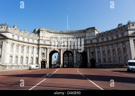 Admiralty Arch at the eastern end of The Mall in central London. Stock Photo