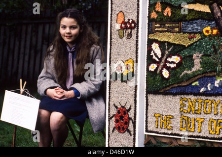 Well Dressing at Etwall Derbyshire England UK display entitled 'Follow the Country Code' by the local Girl Guides Stock Photo