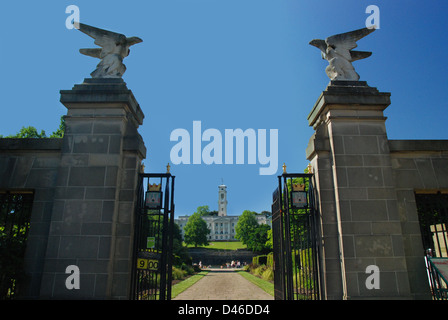 Entrance into the University of Nottingham park gardens Stock Photo