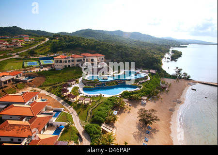 Pristine Bay Resort And Black Pearl Golf Course On The Island Of Roatan ...