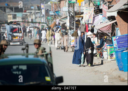 Swat District, Pakistan. 7th March 2013. German Defense Minister Stock