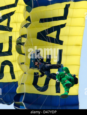 display, Leap Frogs, Navy SEAL, Parachute, Parachute Rigger, Seattle ...