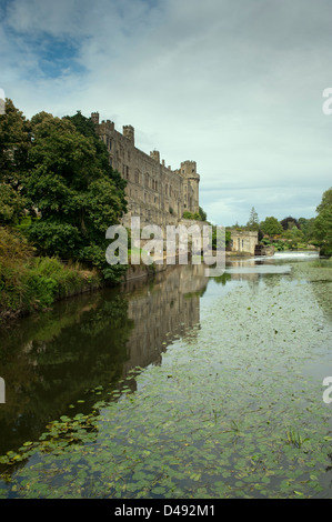 River Avon and Warwick Castle. Warwickshire, England. Stock Photo
