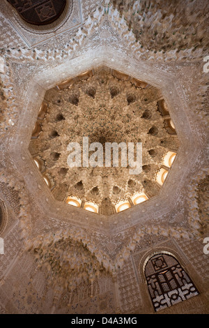 Honeycomb ceiling decoration in Hall of the  Abencerrages in Alhambra, Granada, Spain Stock Photo