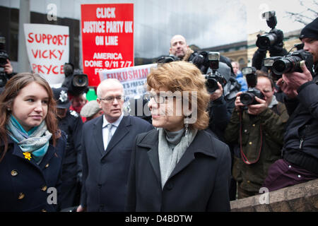 Southwark Crown Court, London, UK. 11th March 2013.  Vicky Pryce arrives at Southwark Court to face a possible jail sentence for perverting the course of justice after she took speeding points on behalf of former husband Chris Huhne.  Credit:  Jeff Gilbert / Alamy Live News Stock Photo
