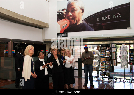 Dr. Jill Biden and Liz Berry Gips Visit Hector Pieterson Museum Stock Photo