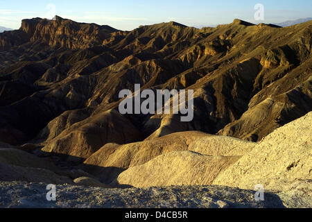 The picture shows Zabriskie Point in the Death Valley, California, USA, 10 November 2007. Temperatures in the Death Valley rise up to more than 50 degrees celsius. Photo: Maurizio Gambarini Stock Photo