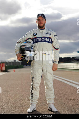 German Formula One driver Nick Heidfeld of BMW Sauber poses at the roll-out of the new 'F1.08' on the circuit of Valencia, Spain, 15 January 2008. The new F1 car was presented in Munich, Germany on 14 January. Photo: GERO BRELOER Stock Photo