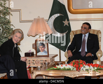 Pakistani President Asif Ali Zardari and Secretary Clinton Share a Light Moment Stock Photo