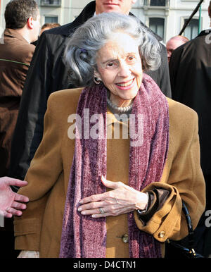 Queen Fabiola of Belgium attends a commemoration service at the church Onze-Lieve-Vrouwkerk in Aarschot, Belgium, 20 February 2008. The Belgian royal family commemorates the members of the family who passed away on the occasion of the 15th annivarsary of the death of King Boudoin. Photo: Albert Nieboer (NETHERLANDS OUT) Stock Photo