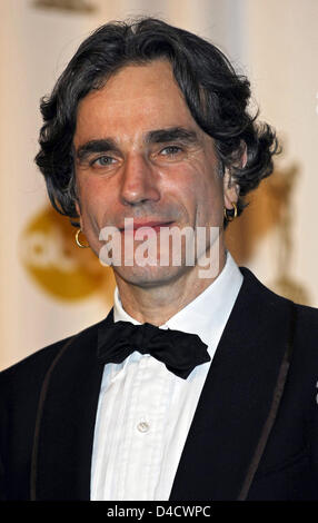 Winner for Best Actor, Daniel Day Lewis, poses in the photo press room of the 80th Academy Awards at Hotel Renaissance in Hollywood, Los Angeles, USA, 24 February 2008. Photo: Hubert Boesl Stock Photo