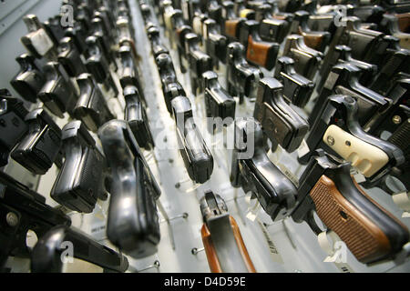 The picture shows different types of guns in the armoury of the Federal Criminal Police Office (BKA) in Wiesbaden, Germany, 29 February 2008. Photo: Thao Vu Minh Stock Photo