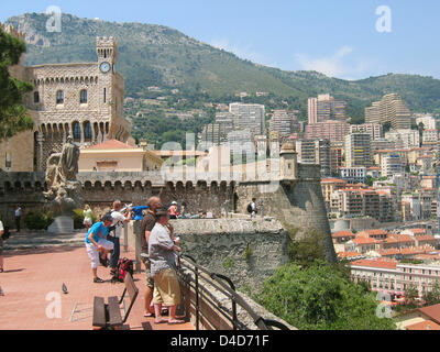 Visitors are pictured on the terrace of the Grimaldi Palace in Monte Carlo, Monaco, 25 May 2005. Photo: Xamax Stock Photo