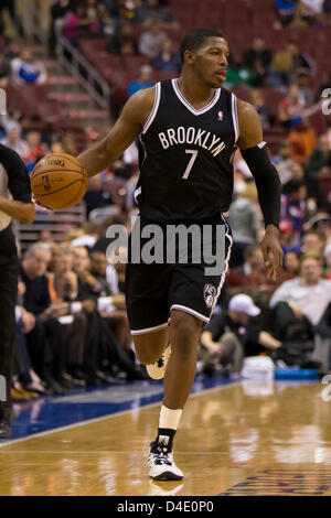 March 11, 2013: Brooklyn Nets shooting guard Joe Johnson (7) brings the ball up the court during the NBA game between the Brooklyn Nets and the Philadelphia 76ers at the Wells Fargo Center in Philadelphia, Pennsylvania. The Philadelphia 76ers beat the Brooklyn Nets, 106-97 Stock Photo
