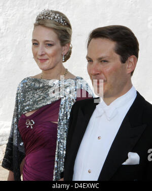 Princess Alexandra zu Sayn-Wittgenstein-Berleburg and Count Jefferson-Friedrich von Pfeil leave the chruch after the wedding of Prince Joachim and Marie Cavallier in Mogeltonder, Denmark, 24 May 2008. Photo: Albert Nieboer (NETHERLANDS OUT) Stock Photo