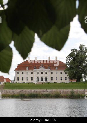 The picture shows 'Castle Meseberg' in Meseberg, Germany, 07 June 2008. German Chancellor Angela Merkel and US President George W. Bush will meet at the castle which is located in the North of Berlin on 10 and 11 June 2008. Photo: Peer Grimm Stock Photo