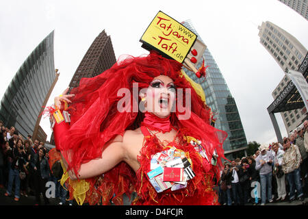 A participating transvestite of Christopher Street Day (CSD) celebrates the gay parade's thirtieth anniversary in Berlin, Germany, 28 June 2008. Every year, gays and lesbians commemorate police operations against New York's homosexual scene in June of 1969. Photo: RAINER JENSEN Stock Photo