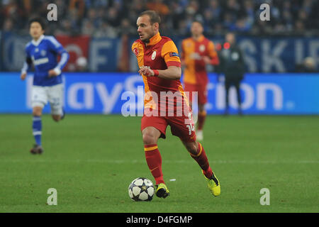 Galatasaray's Wesley Sneijder is pictured during the UEFA Champions League round of 16 second leg soccer match between FC Schalke 04 and galatasaray Istanbul at the Veltins-Arena in Gelsenkirchen, Germany, 12 March 2013. Photo: Revierfoto Stock Photo