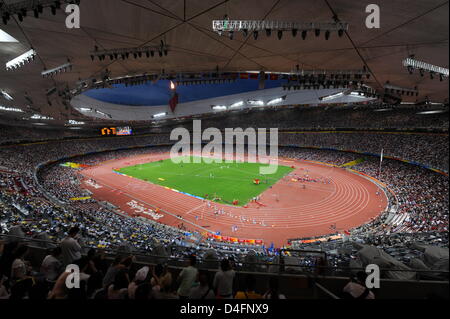 Althletes pictured during the track competition at the National Stadium Bird's Nest of the 2008 Olympic Games in Beijing, China, 16 August 2008. Photo: Karl-Josef Hildenbrand Stock Photo