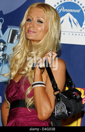 Paris Hilton poses in the press room at the 2008 MTV Video Music Awards at Paramount Studios in Hollywood, Los Angeles, USA, 07 September 2008. Photo: Hubert Boesl Stock Photo
