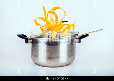 cooking pot prepared to be given as a gift Stock Photo