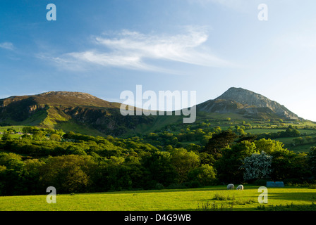 Tre'r Ceiri, Yr Eifl Mountains from Trefor, Lleyn Peninsula, Caernarfon, Gwynedd, North Wales. Stock Photo