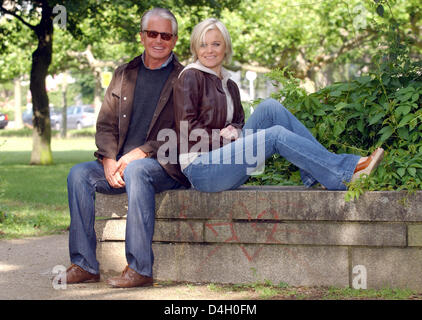 US-actor George Hamilton poses with his partner, doctor Barbara Sturm, in Duesseldorf, Germany, 16 June 2008. Photo: Horst Ossinger Stock Photo