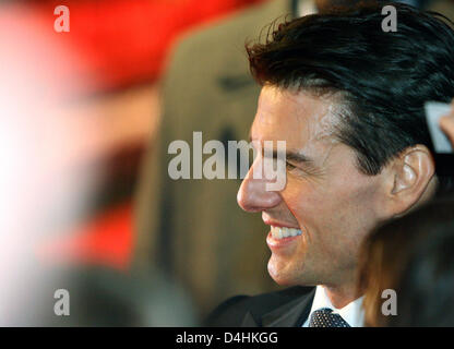 US actor Tom Cruise arrives for the Europe premiere of ?Operation Valkyrie? at ?Filmtheater? on Potsdam Square in Berlin, Germany, 20 January 2009. Cruise stars as failed Hitler assassin Stauffenberg. The film kicks off at German cinemas on January 22nd 2009. Photo: Alina Novopashina Stock Photo