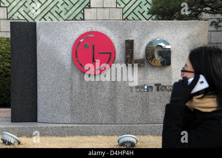 South Korea: LG company sign at the headquarter (LG Twin Towers) in Seoul Stock Photo