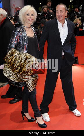 German producer Bernd Eichinger and his wife Katja arrive for the premiere of the film ?The International? at the 59th Berlin International Film Festival, also referred to as Berlinale, in Berlin, Germany, 05 February 2009. The film opens the 59th Berlinale at Potsdamer Platz. Within the scope of the official competition, 18 movies will compete for the golden and silver bears. Winn Stock Photo