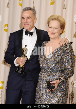 DANIEL DAY LEWIS at Oscar Academy Awards 1990 f9653 Credit: Ralph