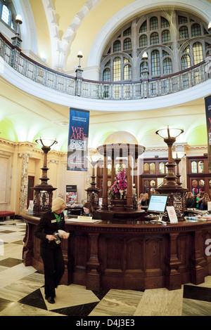 The entrance to the Aston Webb building, Edgbaston Campus, Birmingham University, UK Stock Photo