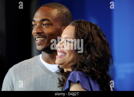 US actor Anthony Mackie and actress Antonique Smith pose during the photo call of the film ?Notorious? at the 59th Berlin International Film Festival in Berlin, Germany, 11 February 2009. The film is among the 18 films competing for the Silver and Golden Bear awards at the 59th Berlinale. Winners will be announced on 14 February. Photo: Joerg Carstensen Stock Photo
