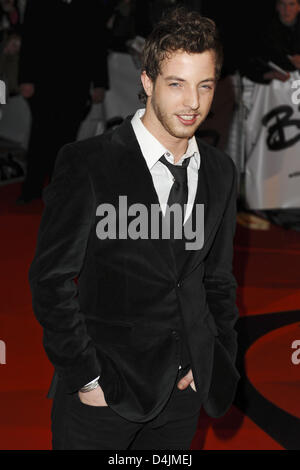 Singer James Morrison arrives for the Brit Awards 2009 at Earl's Court in London, Great Britain, 18 February 2009.  The Brit Awards are the largest UK music industry awards honouring British and international talent. Photo: Hubert Boesl Stock Photo