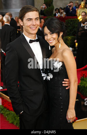 US actors Zac Efron and Vanessa Hudgens arrive on the red carpet for the 81st Academy Awards at the Kodak Theatre in Hollywood, California, USA, 22 February 2009. The Academy Awards, popularly known as the Oscars, honour excellence in cinema. Photo: Hubert Boesl Stock Photo