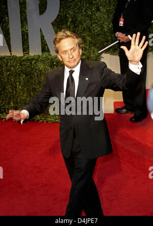 Actor Michael Douglas arrives at the Vanity Fair Oscar Party at Sunset Towers in West Hollywood, Los Angeles, USA, Sunday, 22 February 2009. Photo: Hubert Boesl Stock Photo