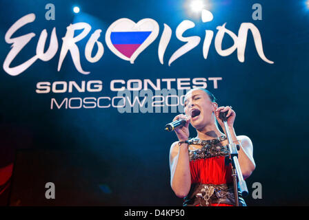 Anastasia Prikhodko performs the song ?Mamo? for Russia at a party for the Eurovision Song Contest in Moscow, Russia, 13 May 2009. The 54th Eurovision Song Contest takes place on 16 May. Photo: Ulrich Perrey Stock Photo