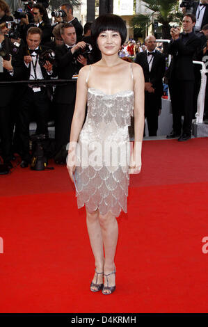 Chinese actress Tan Zhuo arrives for the premiere of the film ?Vengeance? during the 62nd Cannes Film Festival in Cannes, France, 17 May 2009. Photo: Hubert Boesl Stock Photo