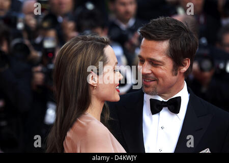 Brad Pitt and Angelina Jolie arrive for the world premiere of the film ?Inglorious Basterds? at the 62nd Cannes Film Festival in Cannes, France, 20 May 2009. Photo: Hubert Boesl Stock Photo