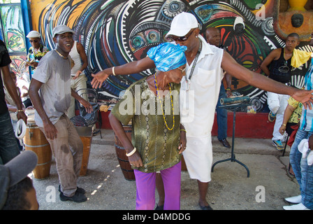 Havana, Cuba, a band plays Rumba in the Callejon de Hamel Stock Photo