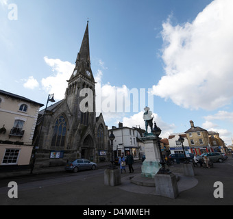 Oliver Cromwell Statue and Free Church Market Hill St Ives Cambridgeshire Stock Photo