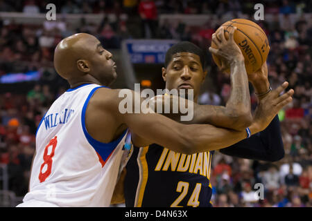 Indiana Pacers forward Paul George dunks during the first quarter against  the Chicago Bulls at the United Center in Chicago on March 24, 2014.  UPI/Brian Kersey Stock Photo - Alamy