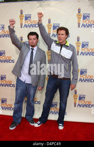 Actors Danny McBride (L) and Will Ferrell arrive at the 2009 MTV Movie Awards at Gibson Amphitheatre in Universal City, Los Angeles, USA, 31 May 2009. Photo: Hubert Boesl Stock Photo