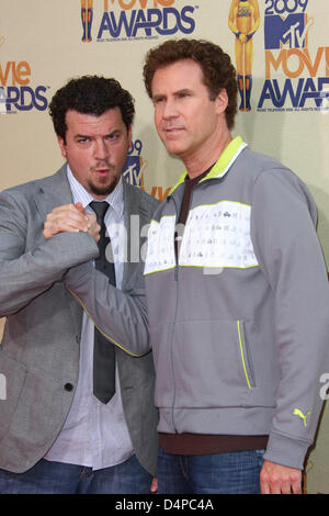 Actors Danny McBride (L) and Will Ferrell arrive at the 2009 MTV Movie Awards at Gibson Amphitheatre in Universal City, Los Angeles, USA, 31 May 2009. Photo: Hubert Boesl Stock Photo